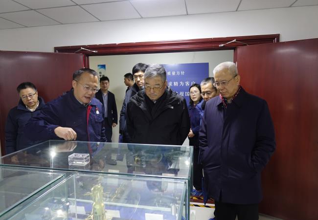 國機(jī)集團(tuán)黨委書記、董事長張曉侖到軸研所調(diào)研